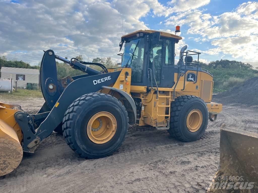 DEERE 724P Wheel loaders