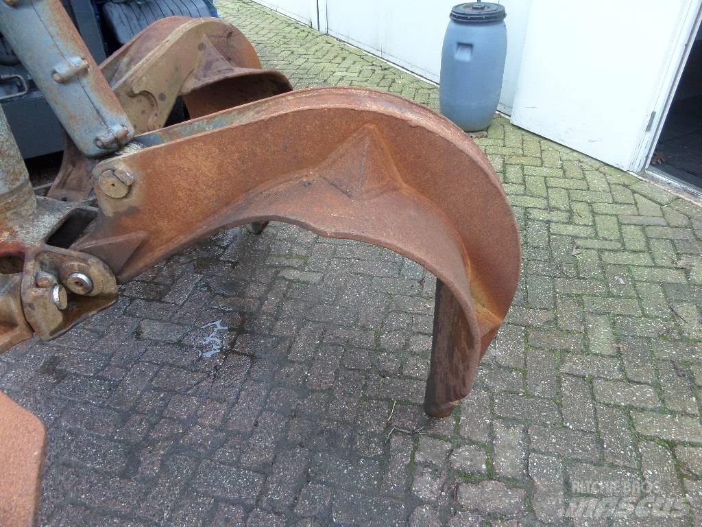 Liebherr GM72 Grapples