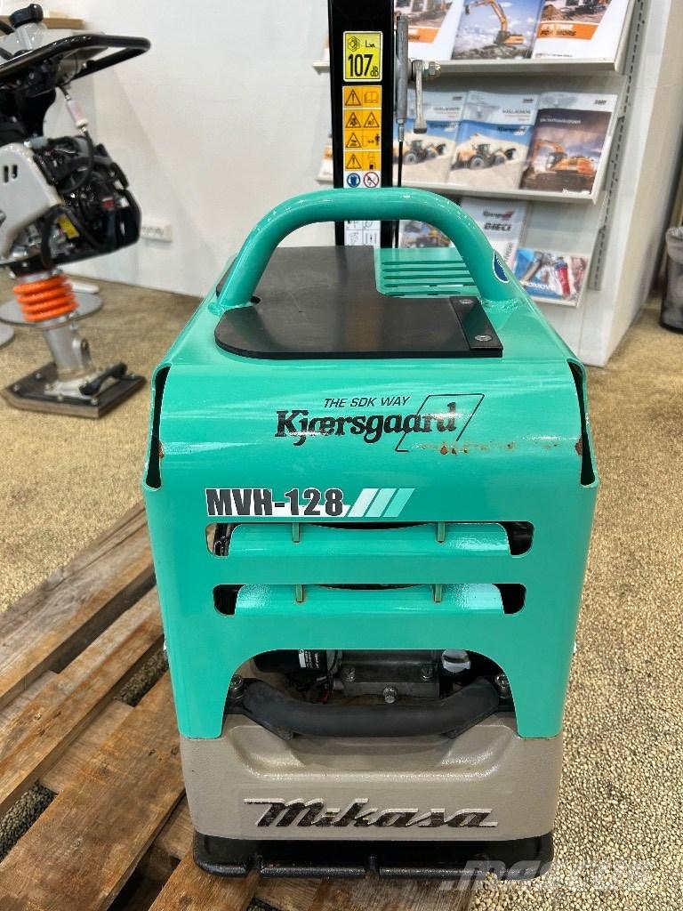 Mikasa MVH 128GH Plate compactors