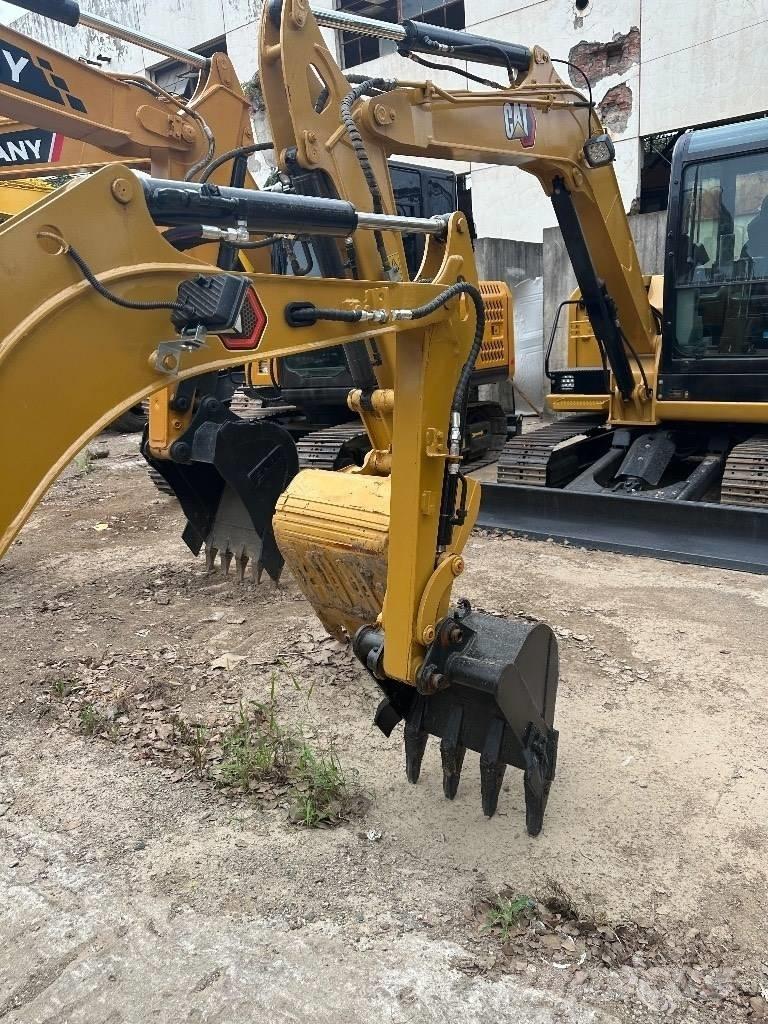 CAT 302 Mini excavators < 7t (Mini diggers)