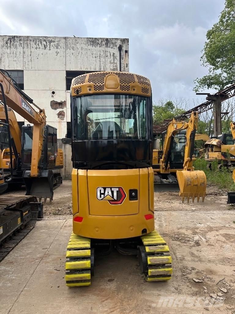 CAT 302 Mini excavators < 7t (Mini diggers)