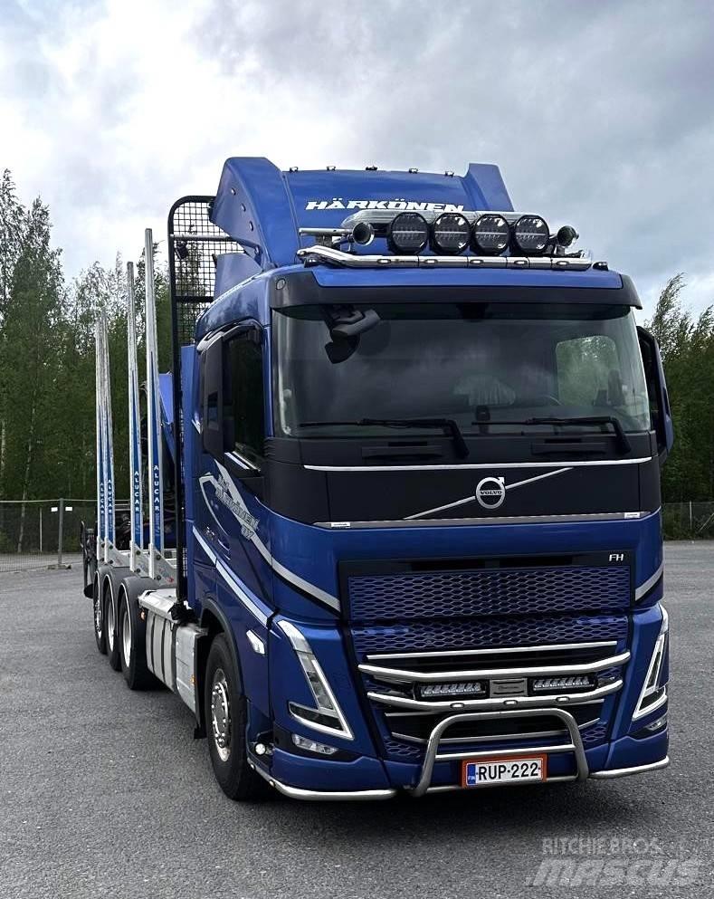 Volvo FH 12 Timber trucks