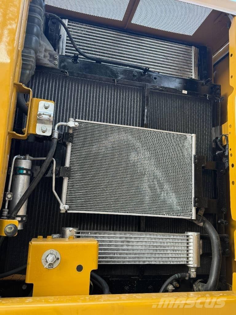 CAT CAT323 Mini excavators  7t - 12t