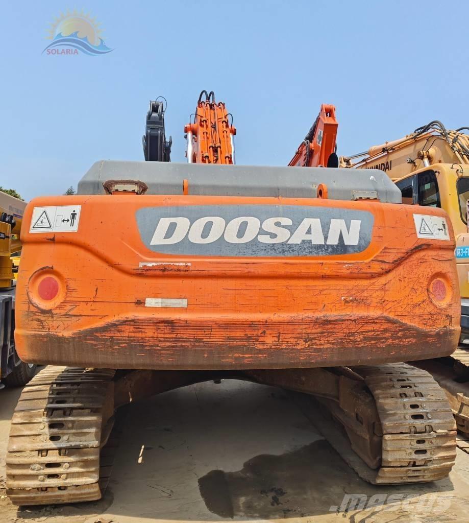 Doosan DX 300 LC Crawler excavators