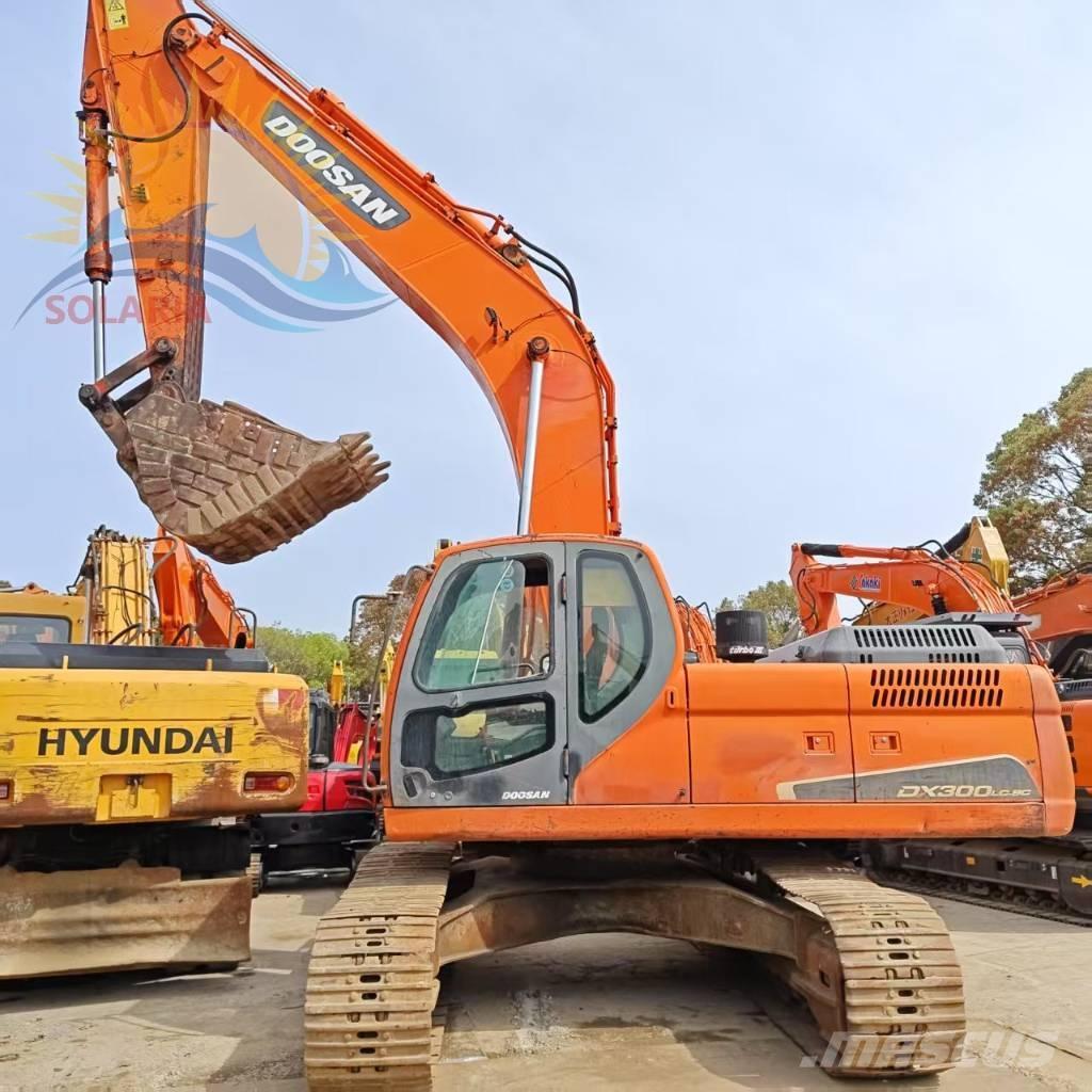 Doosan DX 300 LC Crawler excavators