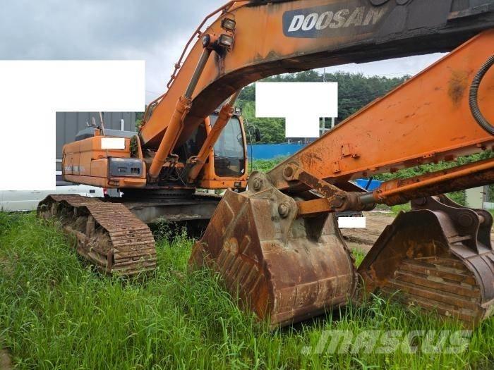 Doosan DX 520 LC Crawler excavators