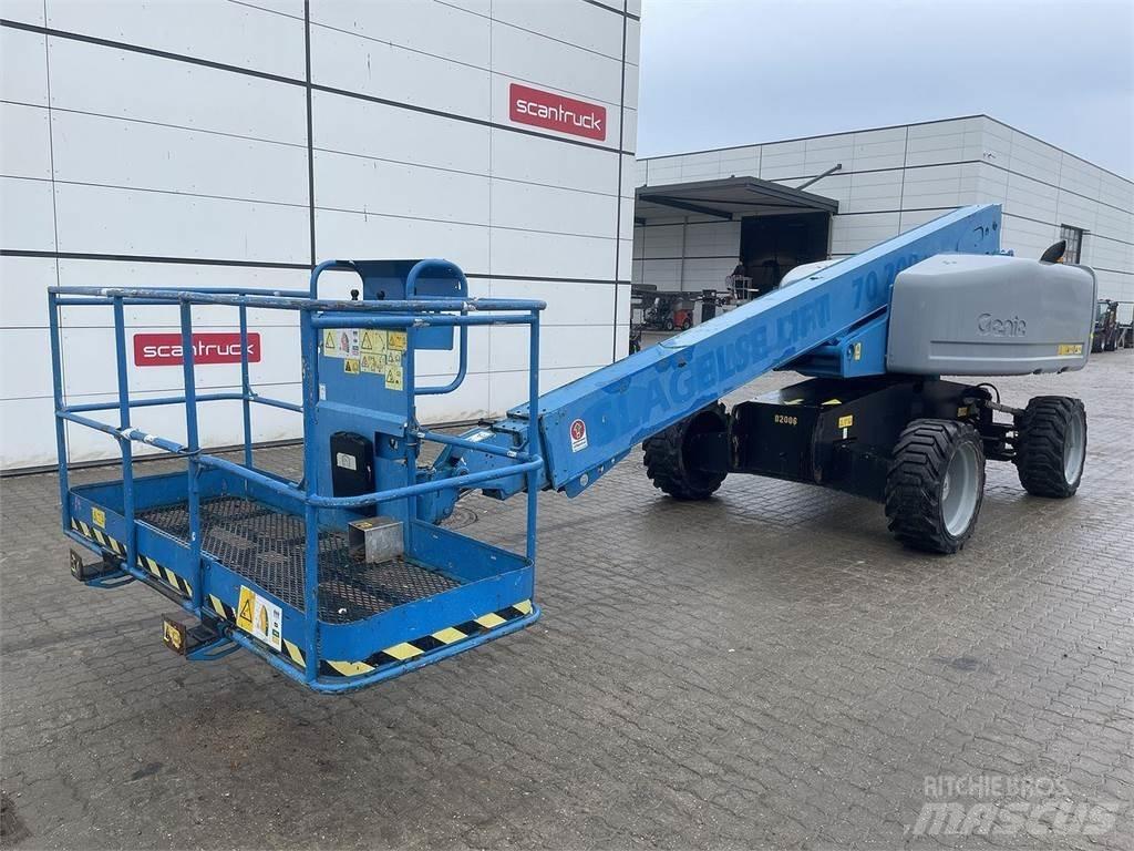 Genie S-60HC Articulated boom lifts