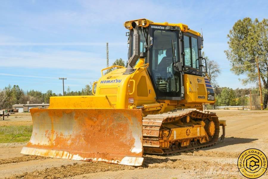 Komatsu D 37 EX Crawler dozers