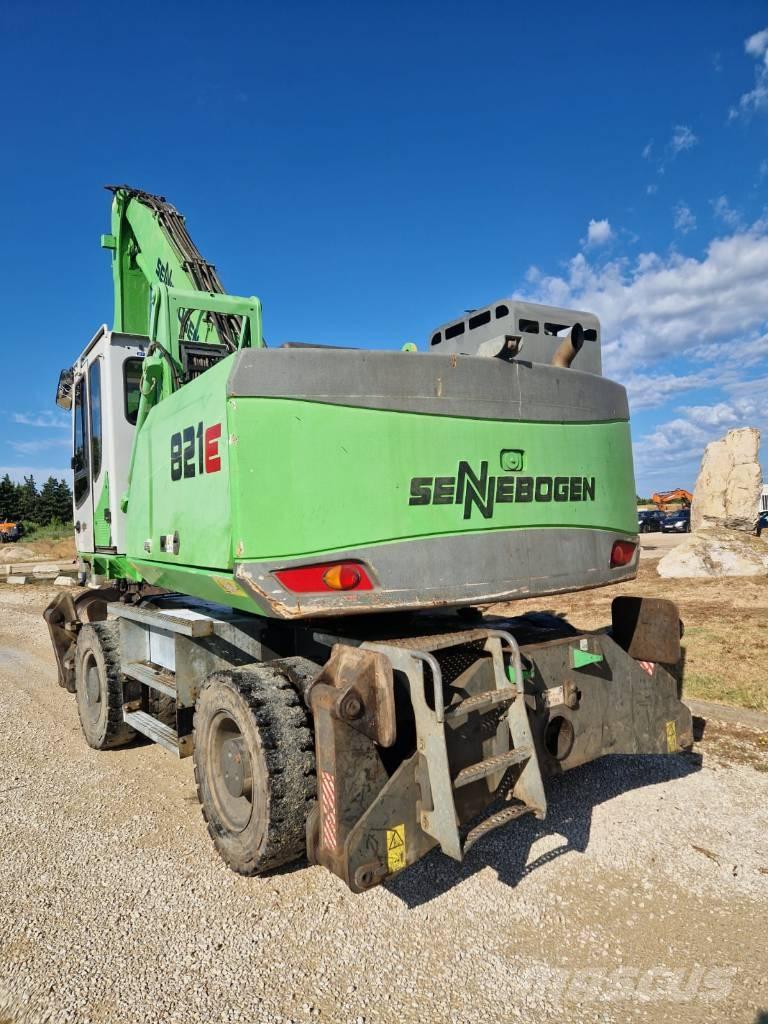 Sennebogen 821 E Wheeled excavators