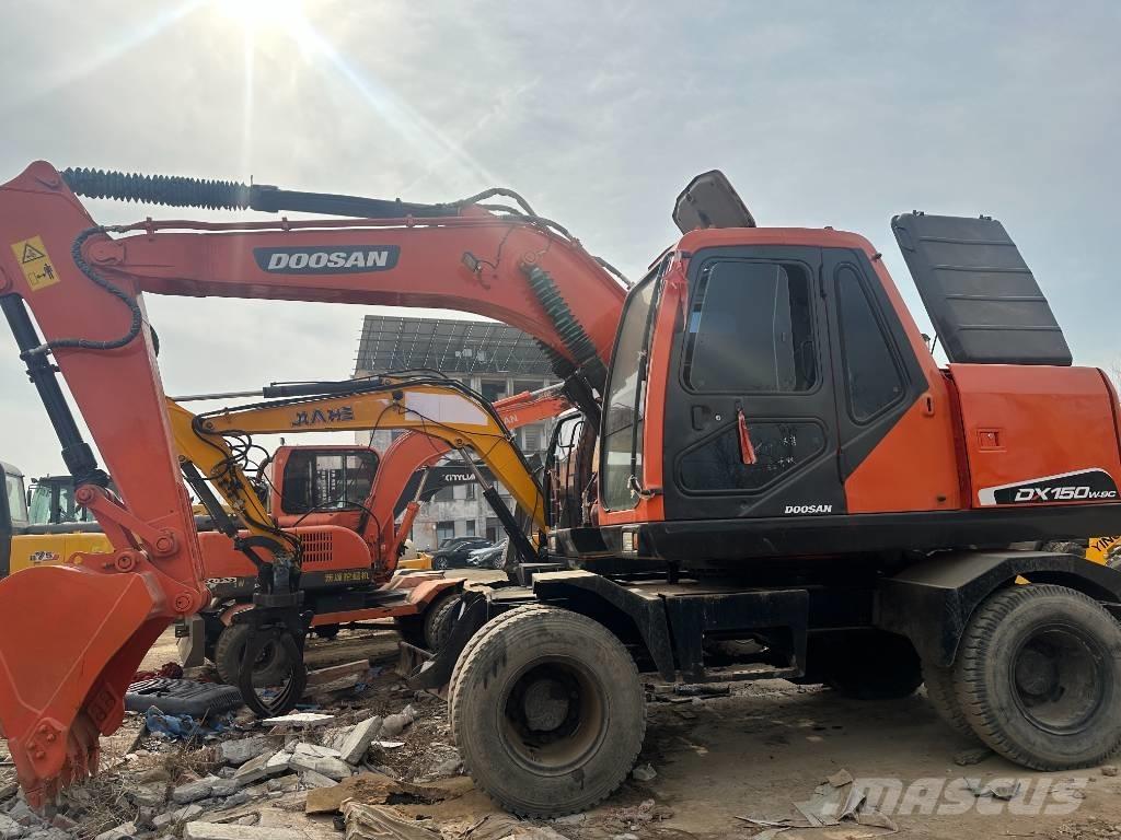 Doosan DH 150 W-7 Wheeled excavators