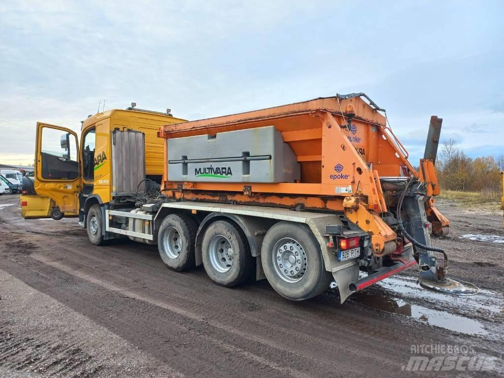 Volvo FH540 Hook lift trucks