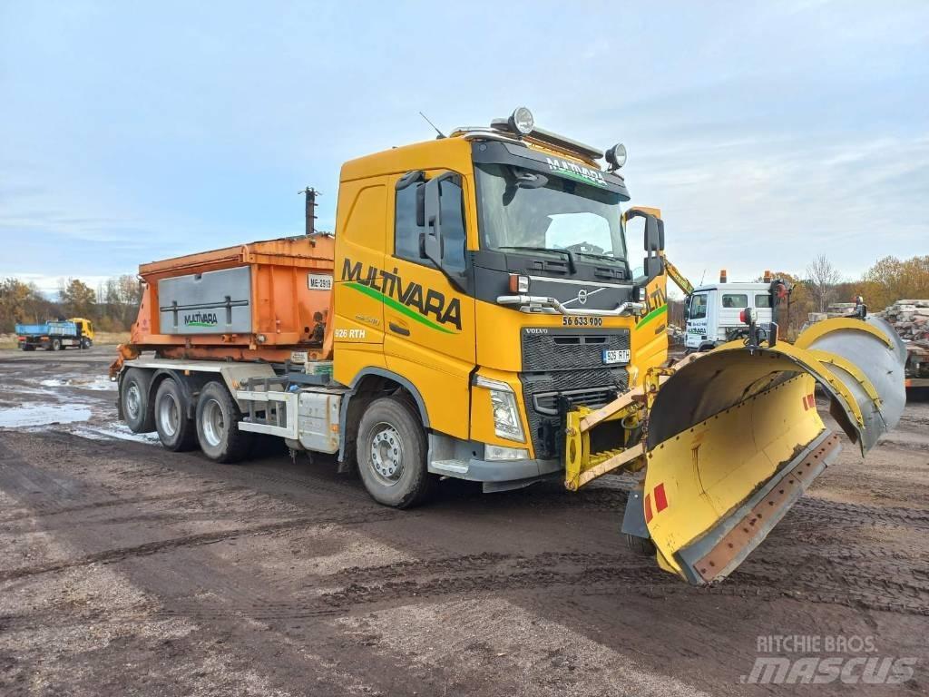 Volvo FH540 Hook lift trucks