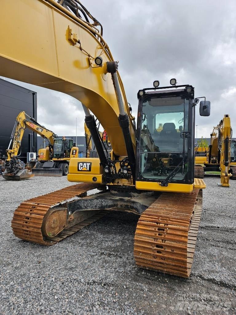 CAT 320 Crawler excavators