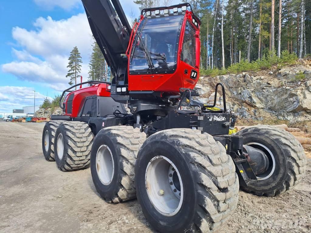 Komatsu 931 XC Harvesters