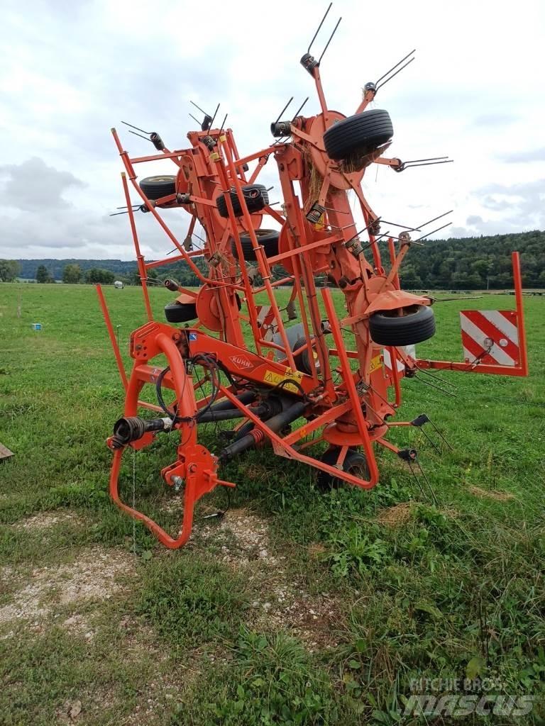 Kuhn GF 8702 Rakes and tedders
