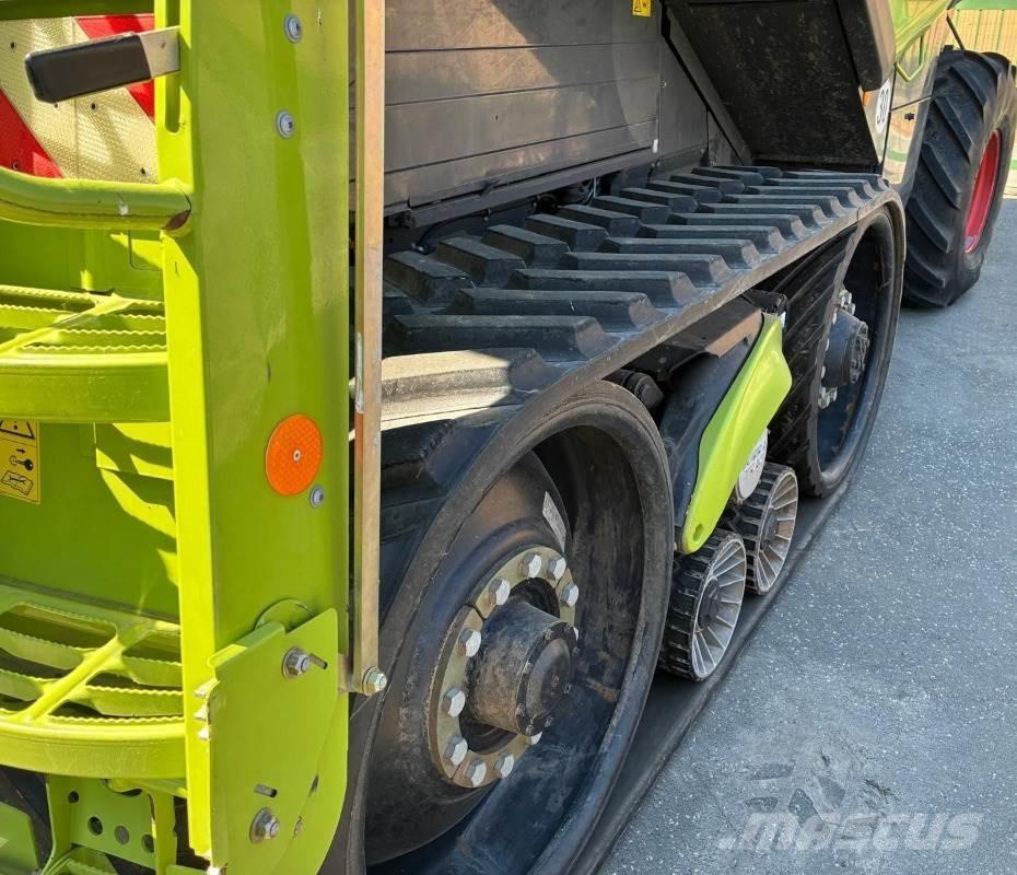 CLAAS Lexion 760TT Farm machinery