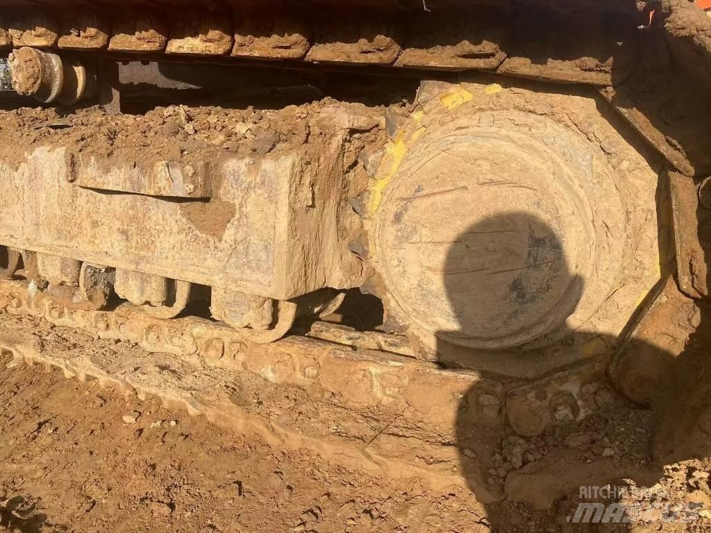 Doosan DX 300 LC Crawler excavators