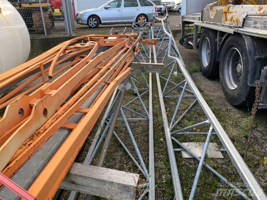FB GRU GA 136 Self-erecting cranes