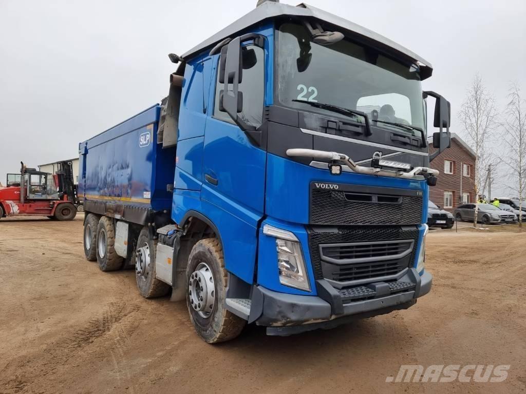 Volvo FH 540 Skip bin truck