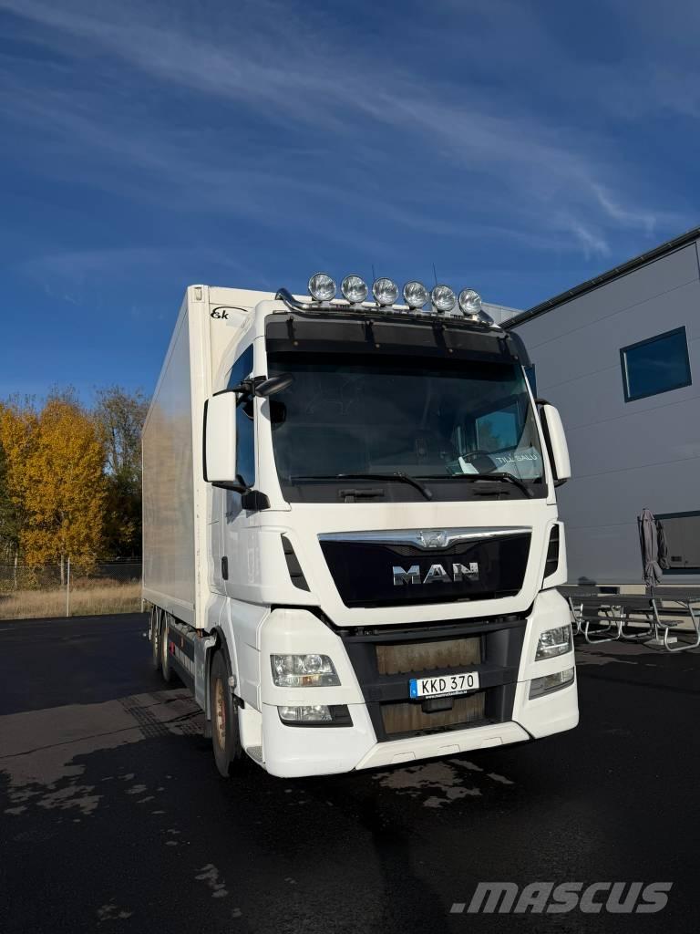 MAN TGX 26.480 6x2 Box trucks