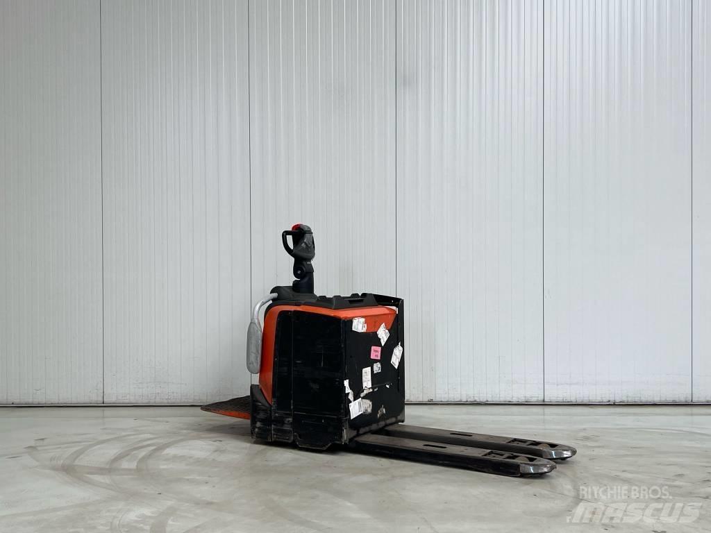 BT LPE250 Low lift with platform