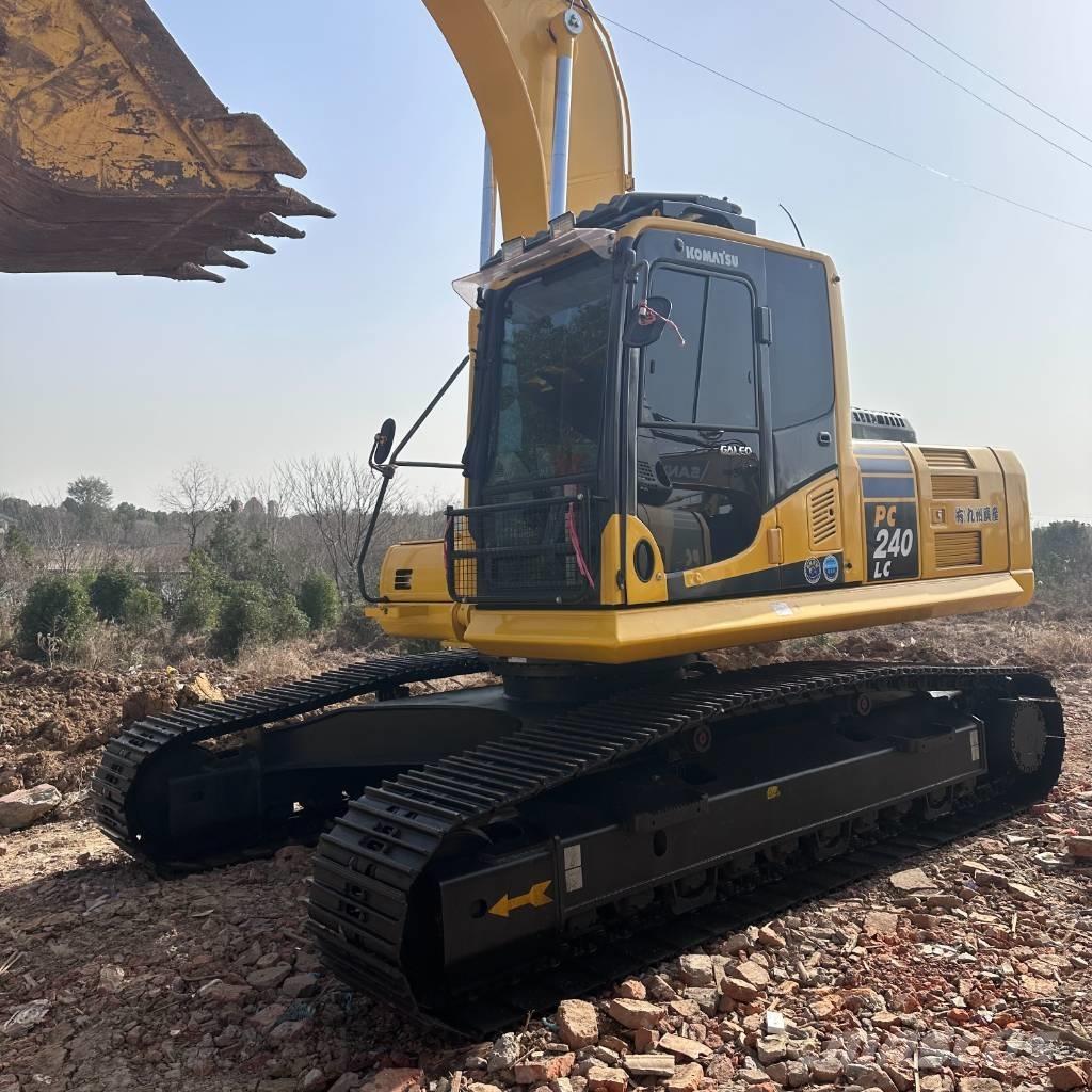 Komatsu PC 240 Crawler excavators