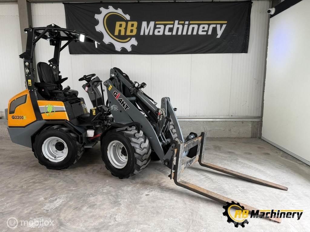 GiANT G2200E Wheel loaders