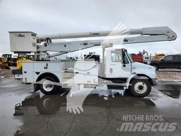 Altec AA755MH Truck mounted platforms