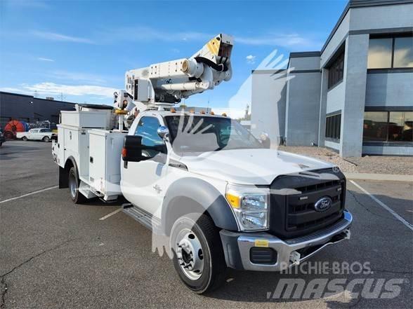 Altec AT40M Truck mounted platforms
