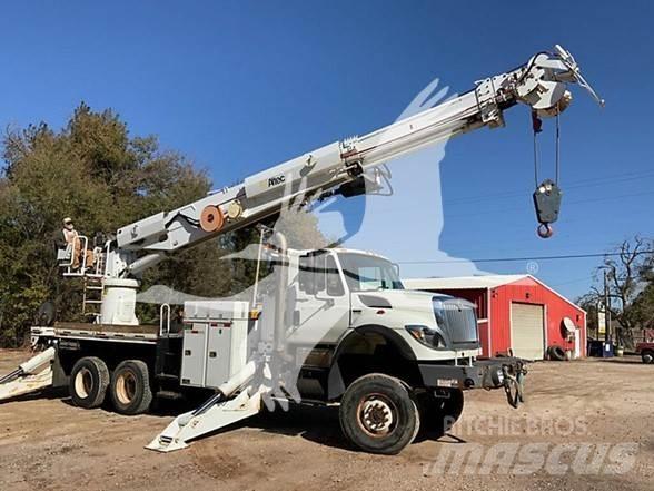 Altec DT80 Truck mounted platforms