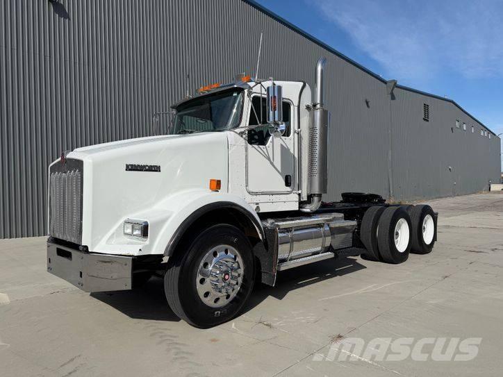 Kenworth T 800 Prime Movers