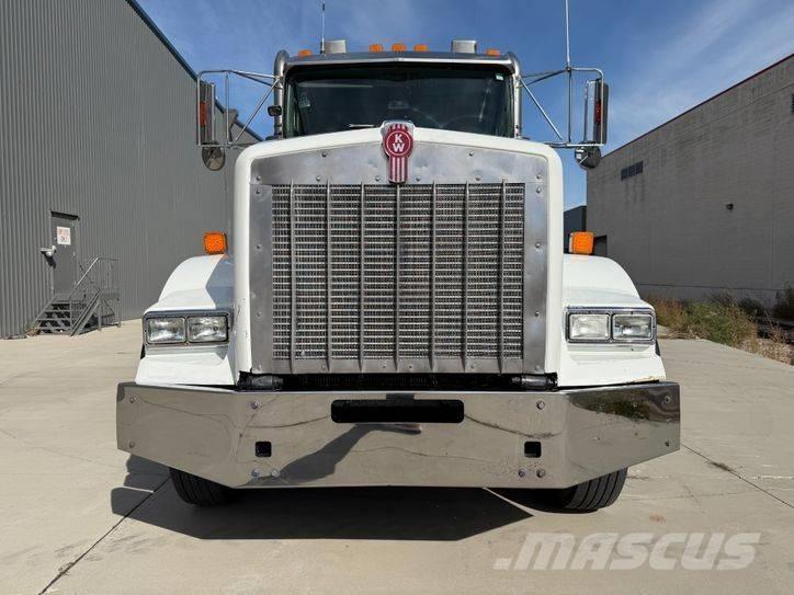 Kenworth T 800 Prime Movers