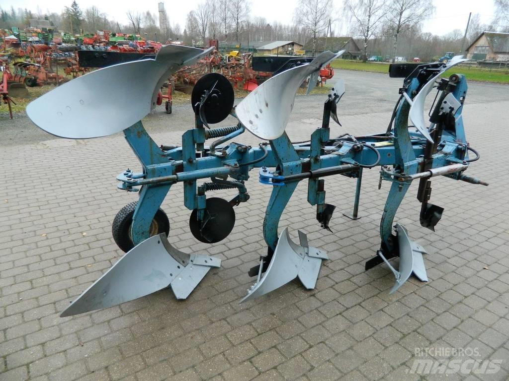 Överum 3 Reversible ploughs