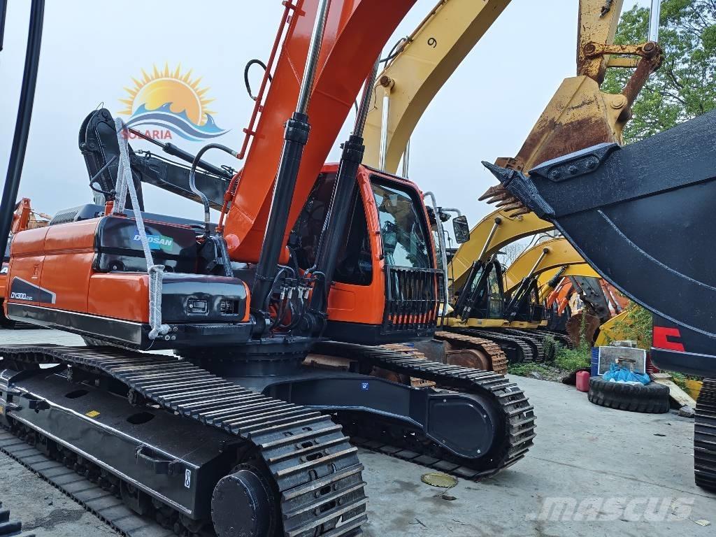 Doosan DX 300 LC Crawler excavators