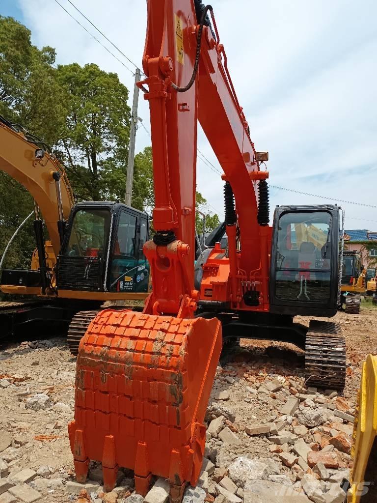 Hitachi ZX 135 Crawler excavators