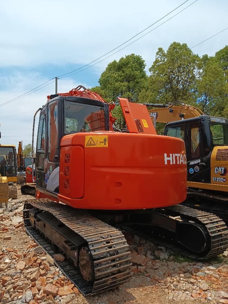 Hitachi ZX 135 Crawler excavators