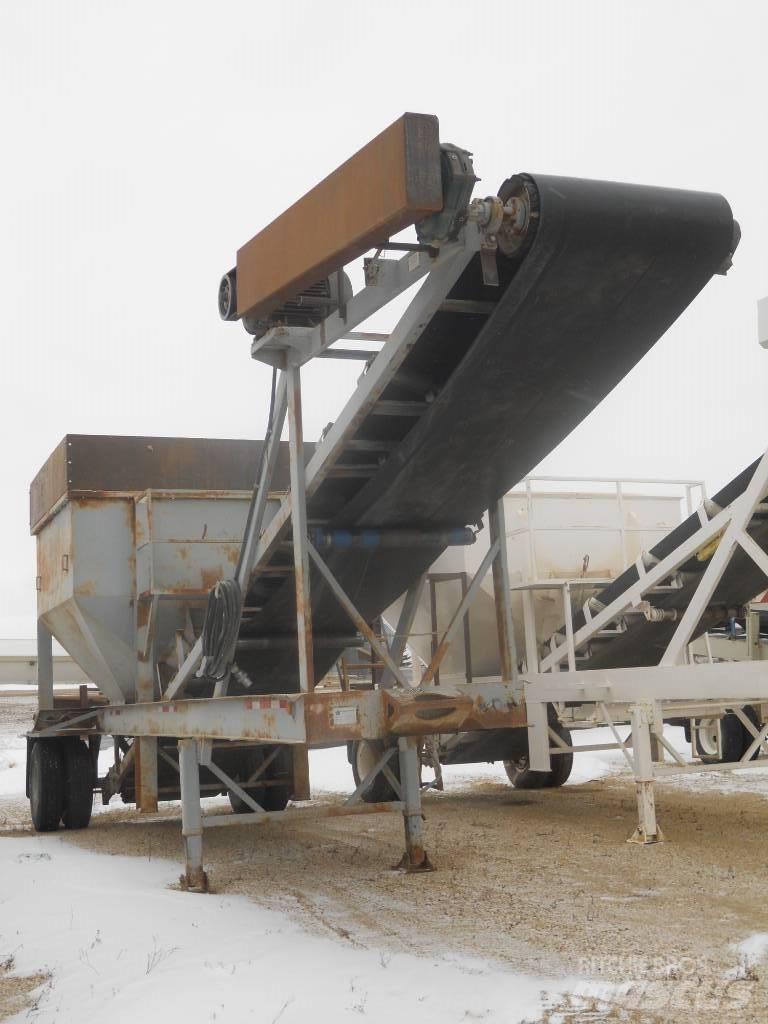 Clemro 4220 Grain bins