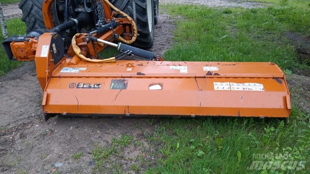 Berti TĀ/PS 250 Mounted and trailed mowers