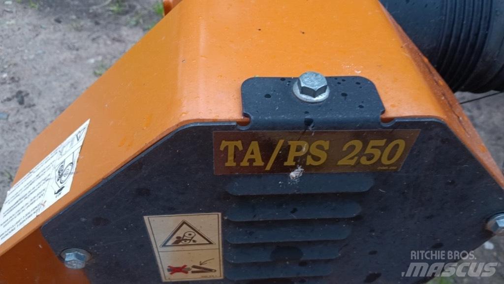 Berti TĀ/PS 250 Mounted and trailed mowers