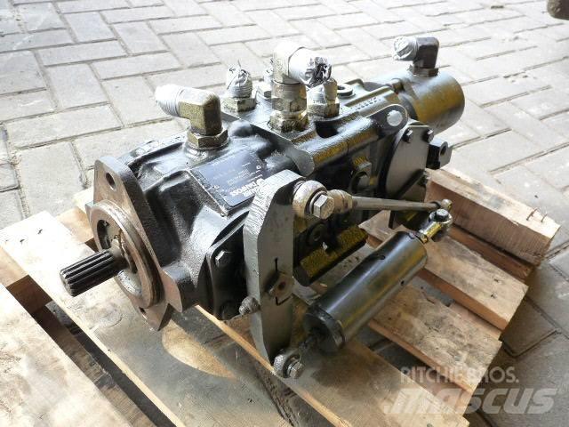 Thomas LE 130 CE Hydraulics