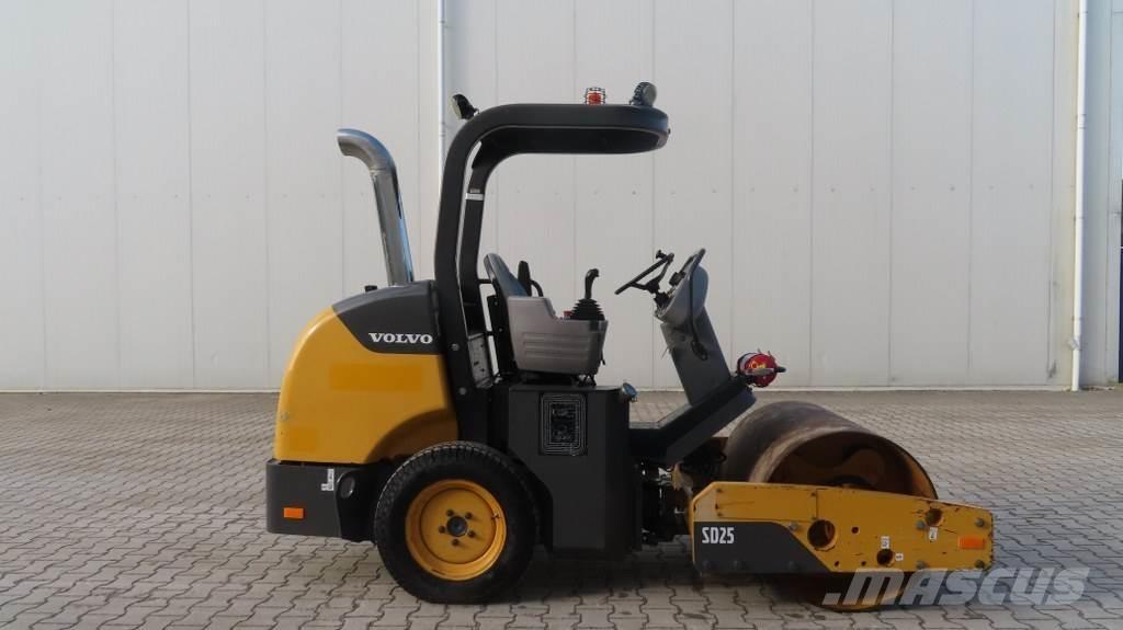 Volvo SD 25D Single drum rollers