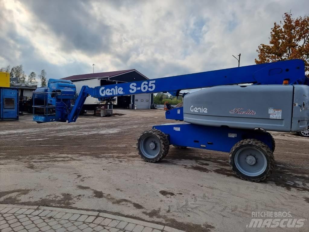 Genie S-65 4×4 Articulated boom lifts
