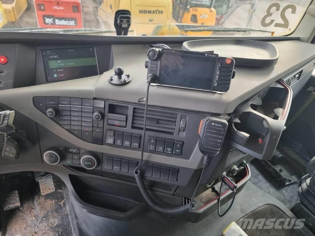 Volvo FH 540 Skip bin truck