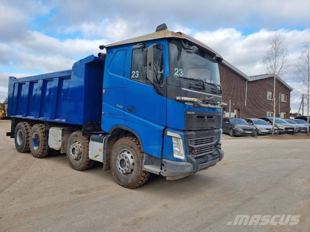 Volvo FH 540 Skip bin truck