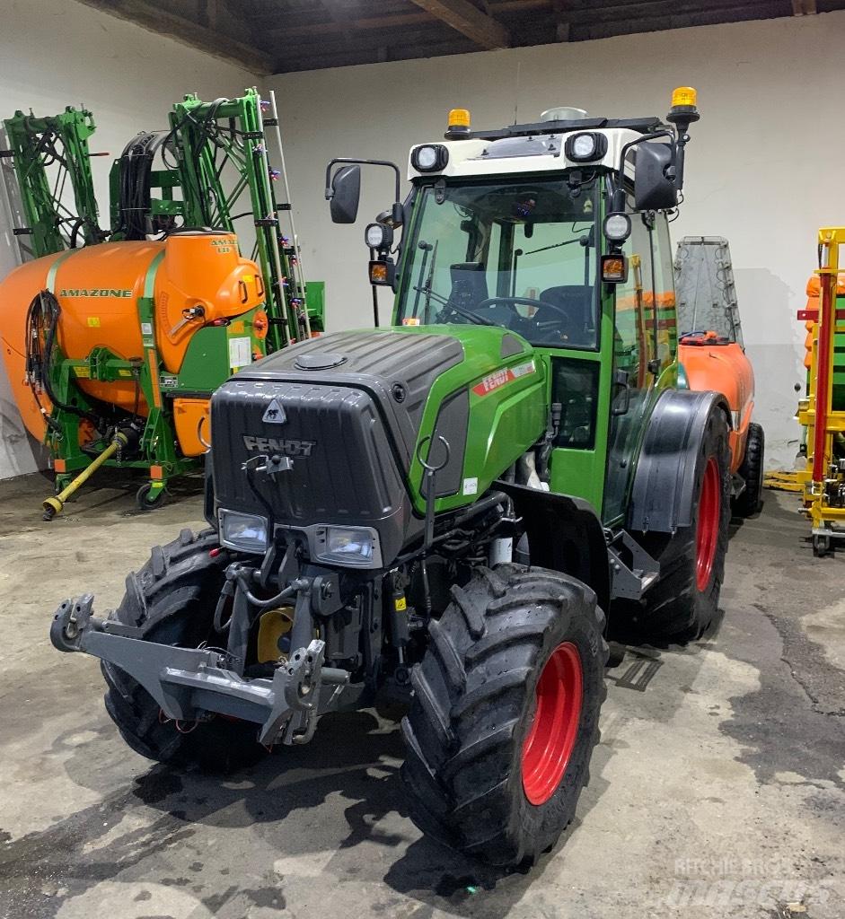 Fendt 211V Tractors