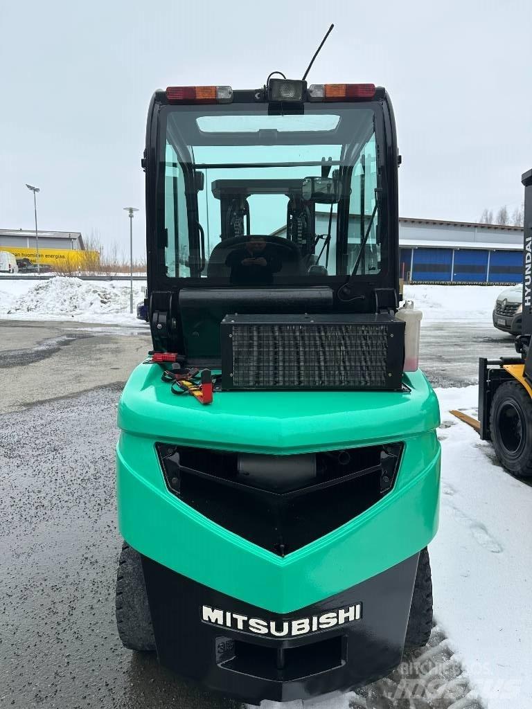 Mitsubishi FD 35 N Diesel trucks