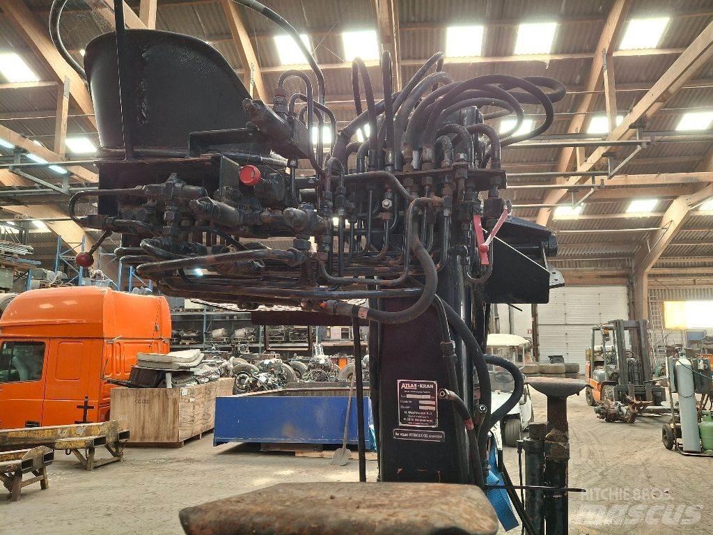 Atlas AK 4002 Loader cranes