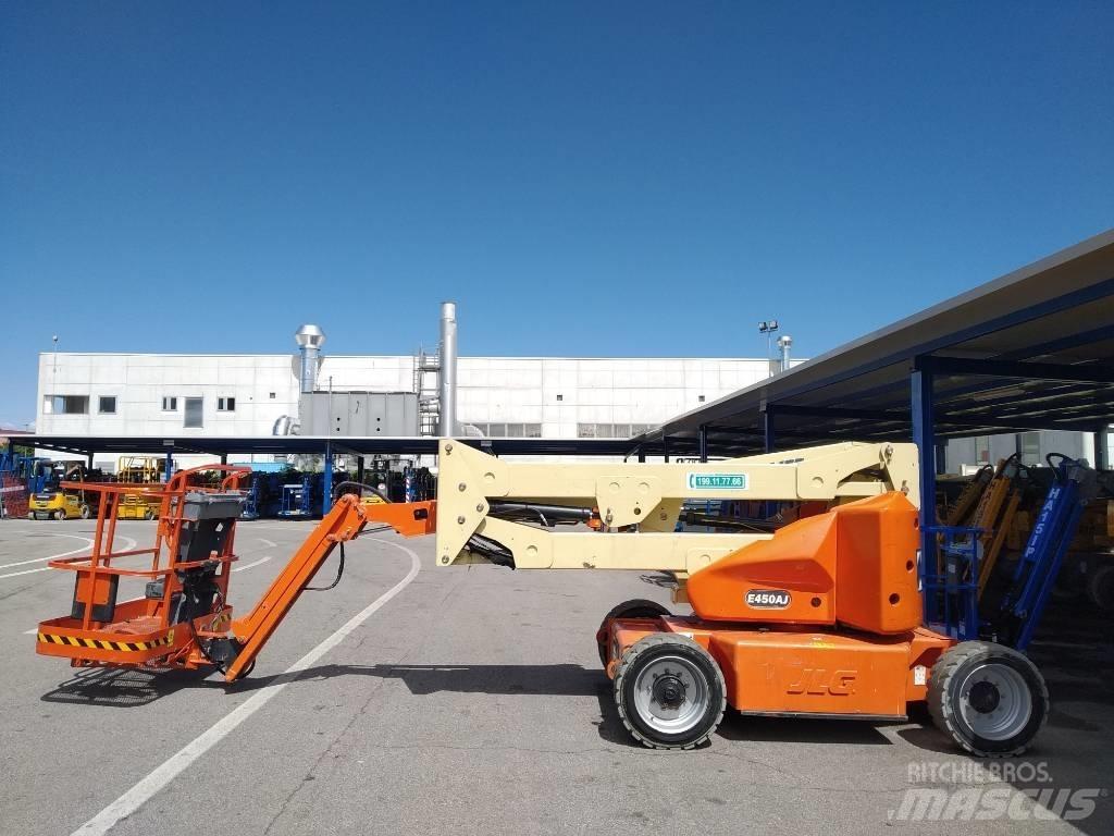JLG E 450 AJ Articulated boom lifts