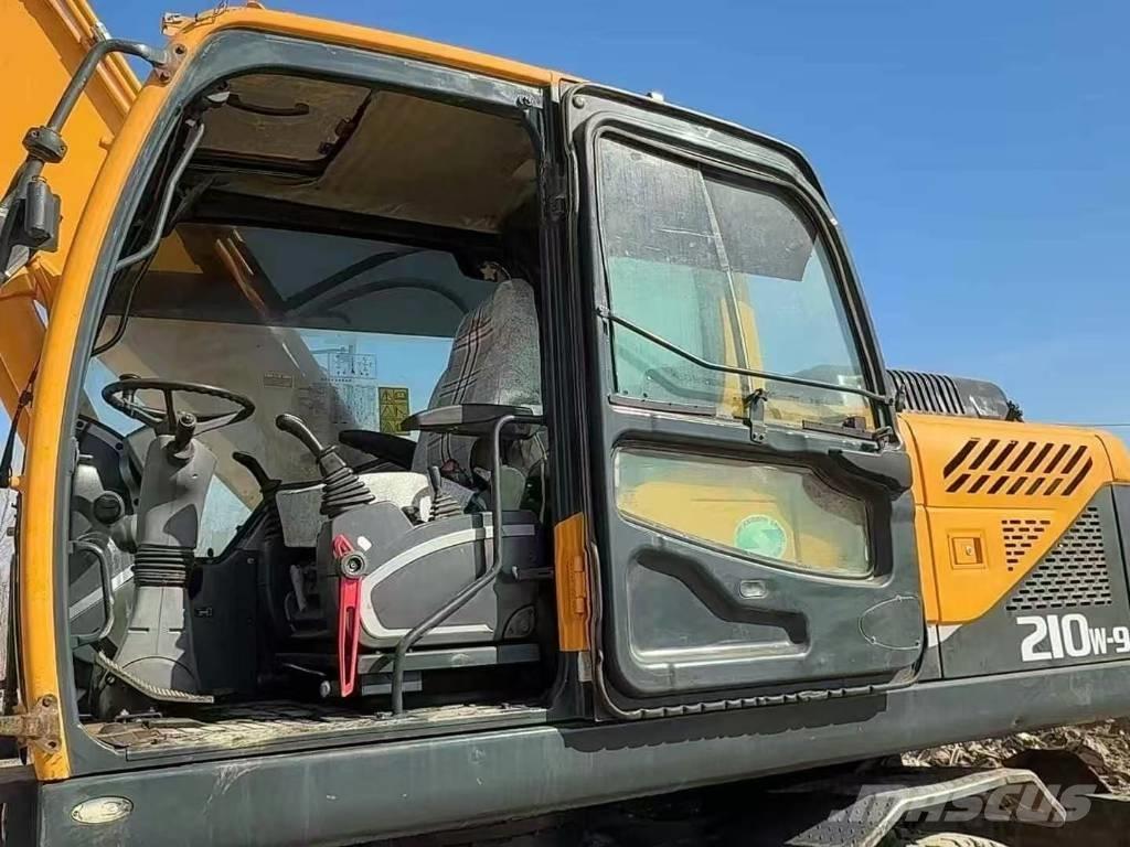 Hyundai R 260 LC-9S Crawler excavators