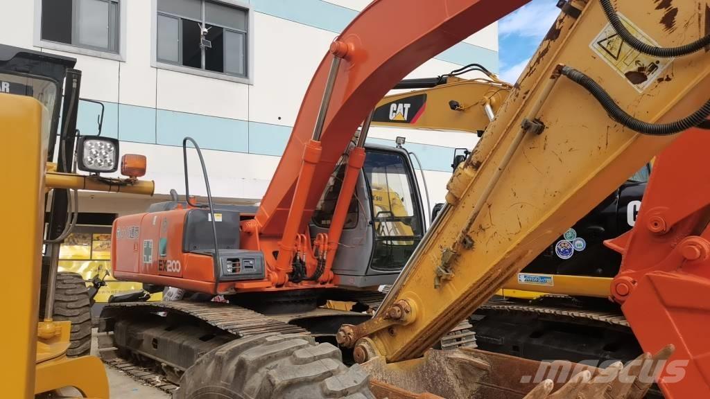 Hitachi EX 200-5 Crawler excavators